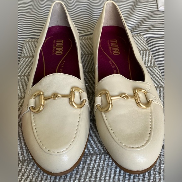 NWOT - Munro - Tanya Bit Loafer - Cream - Size 8.5 - Picture 2 of 11